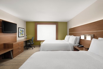 Standard Room, 2 Queen Beds, Accessible (Communications, Mobil, Roll-In Shower)