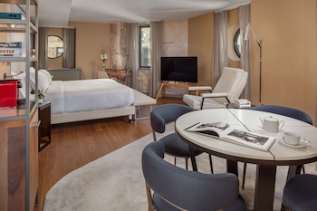 Suite (Tower Suite)
