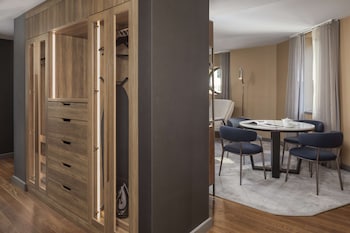 Suite (Tower Suite)