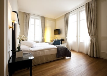 Deluxe Room, 1 Queen Bed, City View