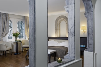 Deluxe Room, 1 Queen Bed, City View