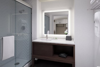 Standard Room, 1 King Bed, Accessible (Communication)