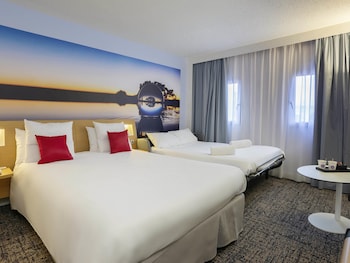 Superior room, 1 double bed and 1 sofa bed for 2 people