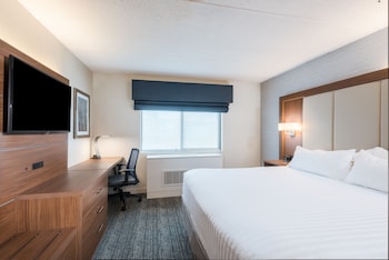 Standard Room, 1 King Bed, Accessible (Mobility)