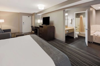 Suite, 1 King Bed, Non Smoking, Jetted Tub