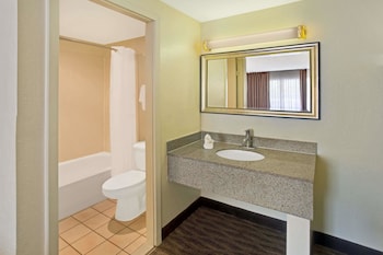 Room, 1 King Bed, Non Smoking