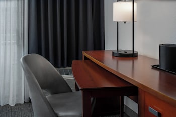 Room, 1 King Bed with Sofa bed (Mobility/Hearing Accessible, Tub)