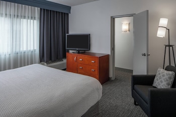 Suite, 1 Bedroom, Balcony