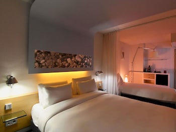 Triple Room, Multiple Beds (1 double and 1 single beds)