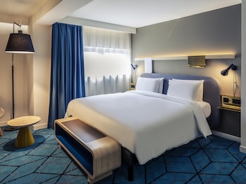 Superior Room, 1 King Bed (Canal Saint Félix)