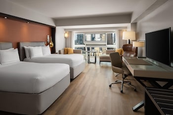 Deluxe Room, 2 Double Beds, City View