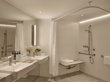 Junior Suite, 1 Double Bed, Ocean View (Accessible)