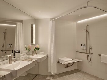 Junior Suite, 1 Double Bed, Ocean View (Accessible)