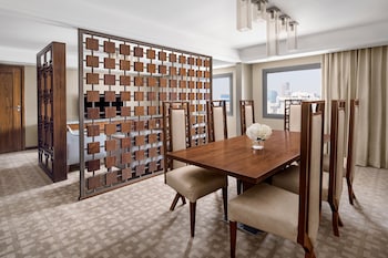 Suite (Imperial)