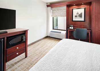 Room, 1 Queen Bed, Accessible, Bathtub (Mobility & Hearing)