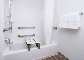 Room, 1 Queen Bed, Accessible, Bathtub (Mobility & Hearing)