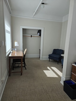 Double Queen Junior Suite