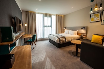 Premium Room, 1 King Bed