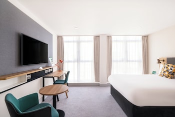Standard Room, 1 King Bed