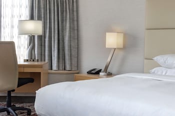 Room, 1 Queen Bed (High Floor)