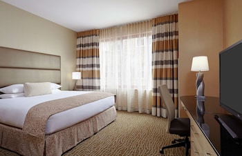 Suite, 1 King Bed, Kitchenette