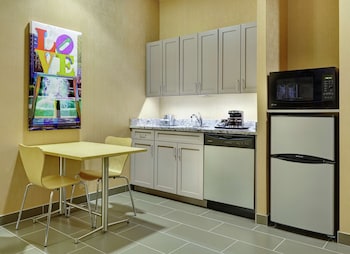 Suite, 1 King Bed, Kitchenette