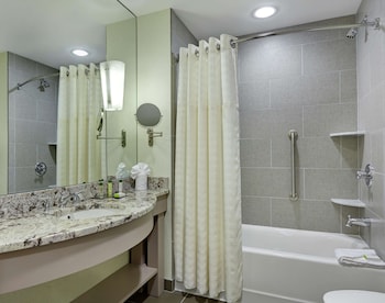 Suite, 2 Queen Beds, Kitchenette