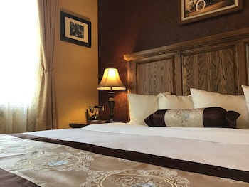 Suite, 1 King Bed, Non Smoking, Kitchen (Garden)