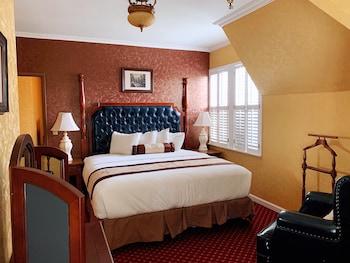 Superior Suite, 1 King Bed, Non Smoking
