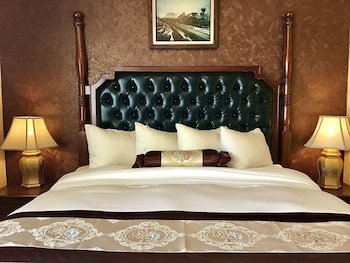 Honeymoon Suite, 1 King Bed, Non Smoking