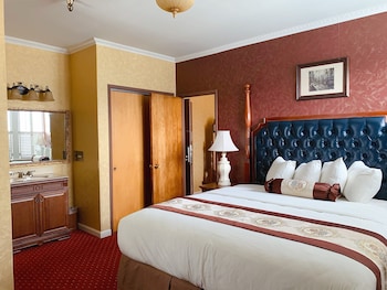 Superior Suite, 1 King Bed, Non Smoking