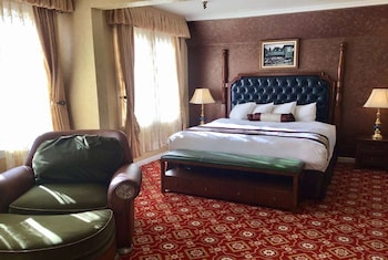 Honeymoon Suite, 1 King Bed, Non Smoking