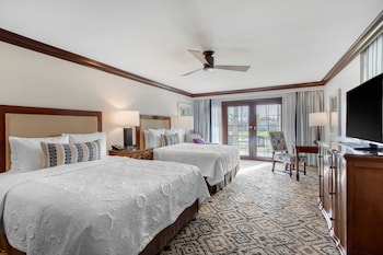 Room, 2 Queen Beds, Lake View