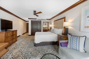 Room, 1 King Bed, Poolside