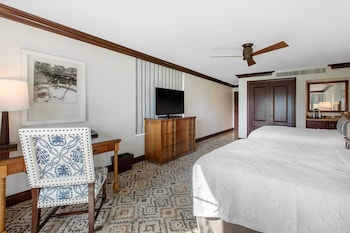 Room, 2 Queen Beds, Lake View
