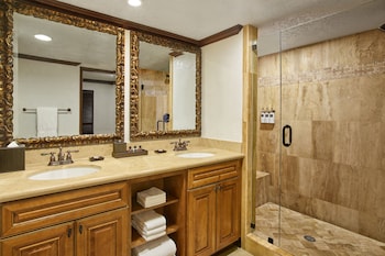Executive Suite, 1 King Bed