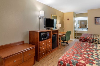 Standard Room, 2 Queen Beds, Smoking