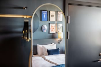 Standard Double Room, 1 King Bed (Upper Floor)