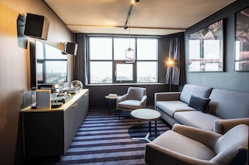 Suite (Master)