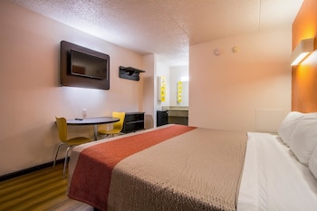 Standard Room, 1 King Bed, Smoking