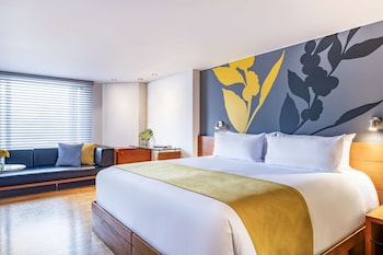 Junior Suite (Extra Bed 2 Adults + 1 Child)