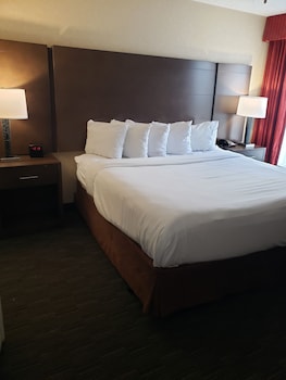 Superior Suite, 1 King Bed with Sofa bed, Jetted Tub (One-Bedroom)