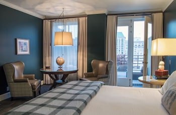 Studio Suite, 1 King Bed, Terrace