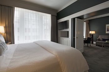 Suite, 1 King Bed (Parlor)