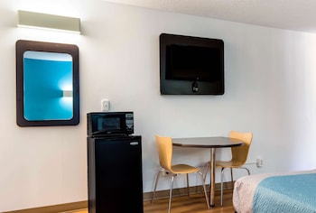 Standard Room, 2 Queen Beds, Non Smoking, Refrigerator & Microwave