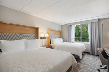 Standard Room, 2 Queen Beds, Accessible (Transfer Shower)