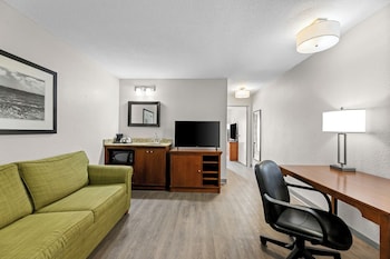 Deluxe Room, 1 King Bed, Non Smoking