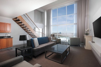 Suite, 1 King Bed, Non Smoking