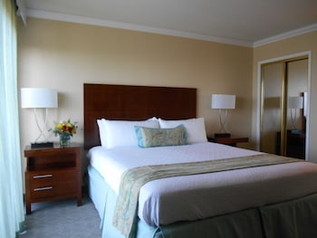 Deluxe Room, 1 King Bed