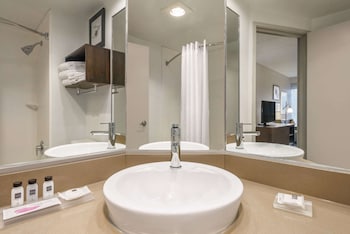 Room, 2 Queen Beds, Non Smoking